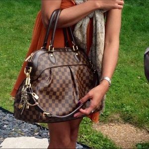 Authentic Vintage Louis Vuitton Damier GM Trevi